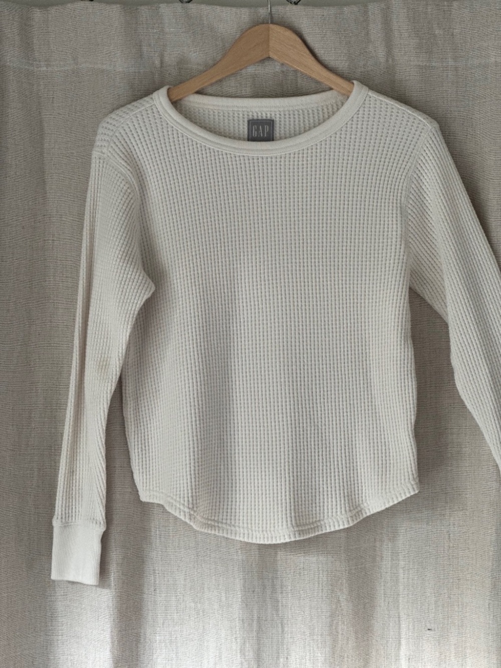 Gap Thermal Sweatshirt/Sweater